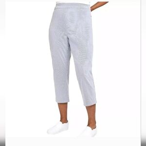 NWT Mario Serrani Blue and White‎ Striped Comfort Stretch Capris